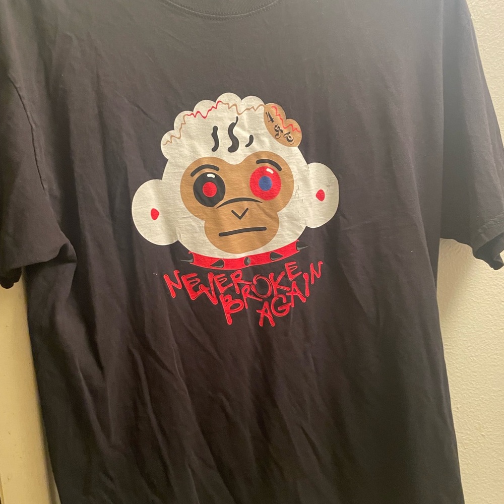 MENS NEVER BROKE AGAIN T SHIRT LARGE